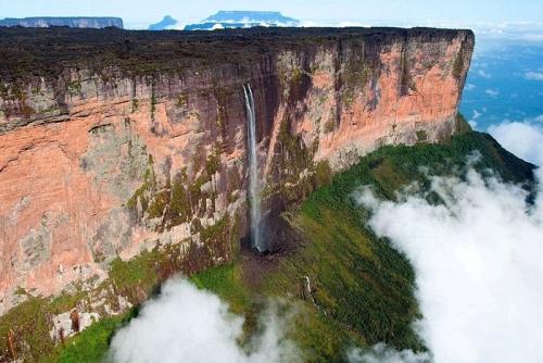 Гвианское плоскогорье, водопад Тепуи